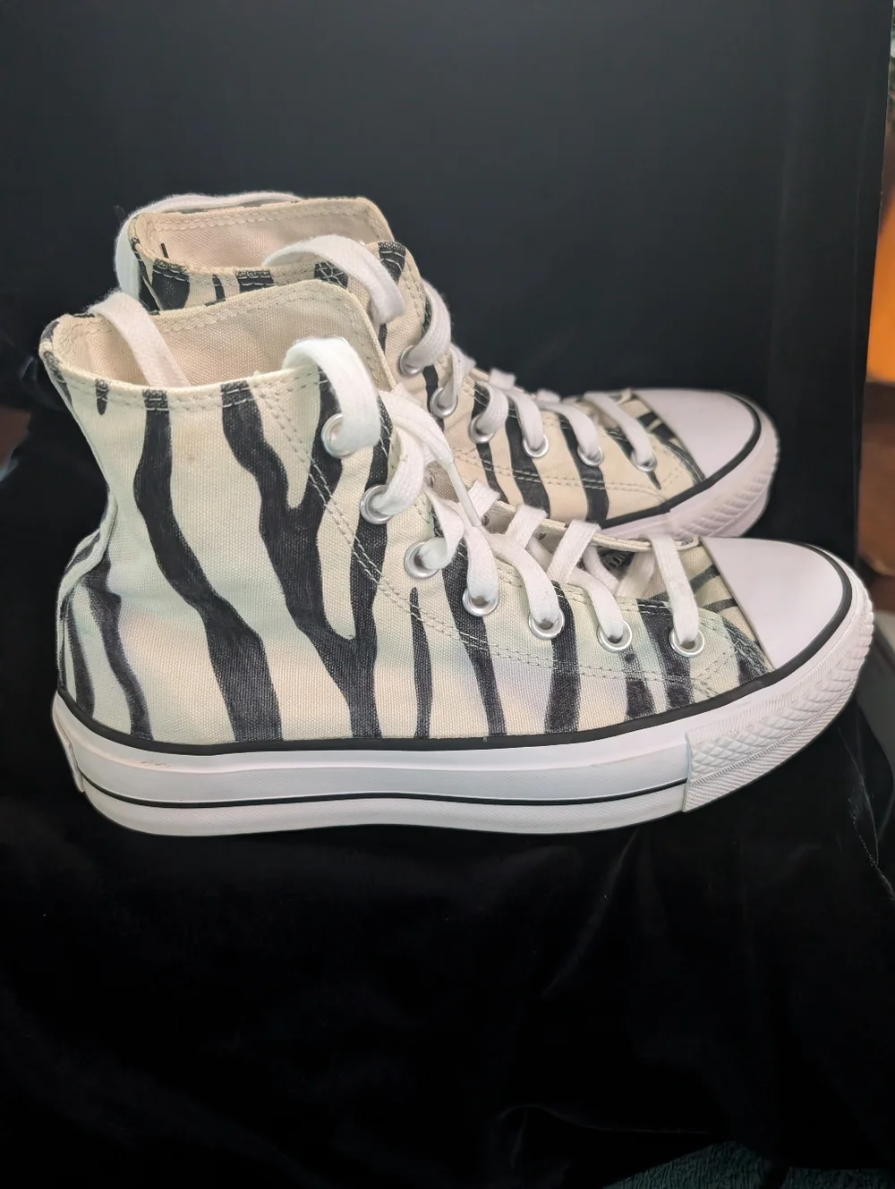 Converse High Top Zebra Stripe Canvas Sneakers - White & Black - Picture 4 of 7